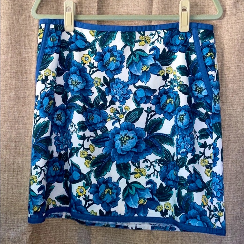 Anne Taylor Loft floral pencil skirt